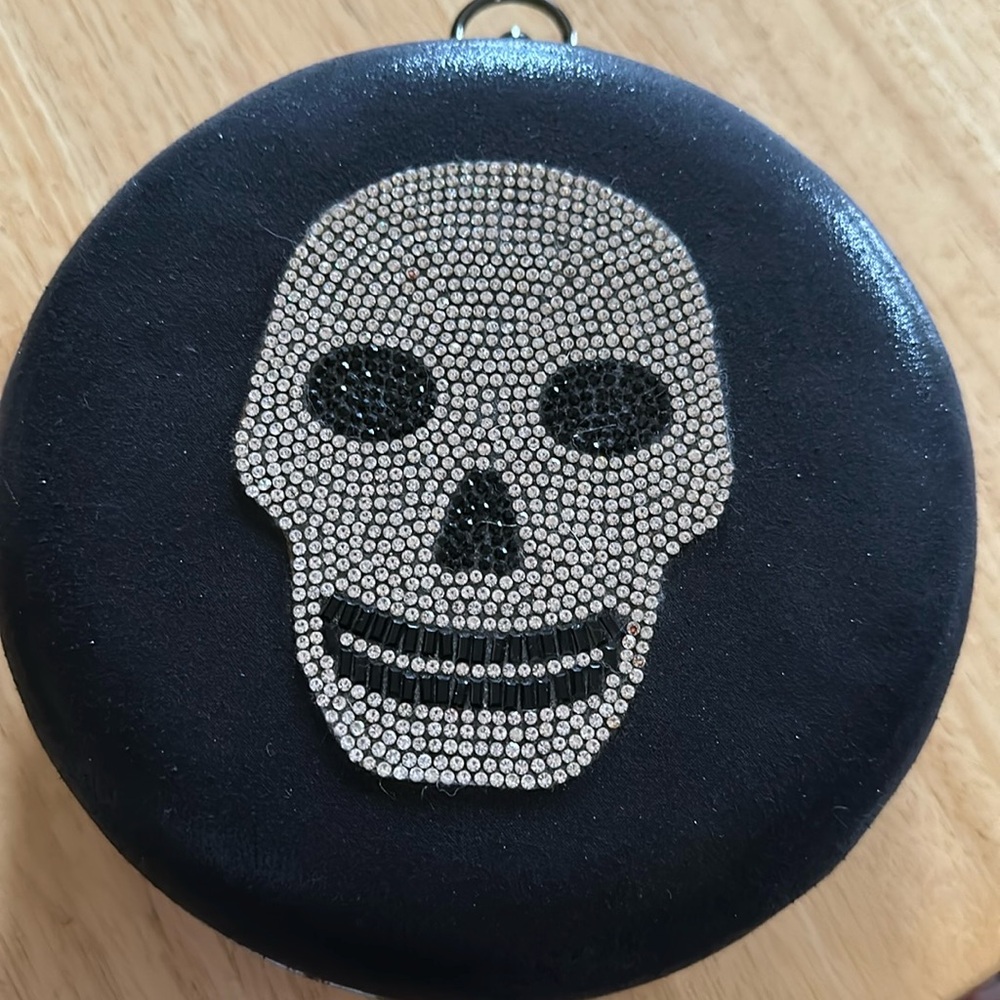 Sparkly skull round purse